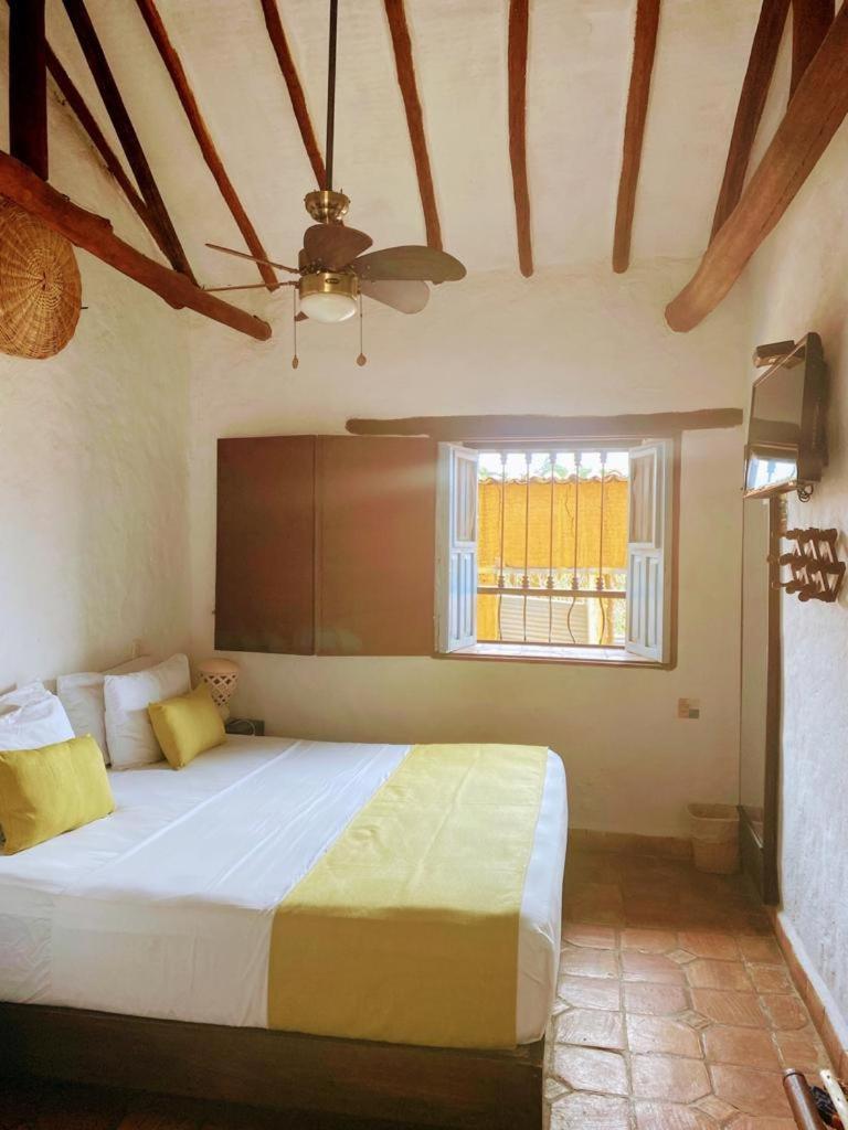 La Loma Hotel בריצ'ארה מראה חיצוני תמונה