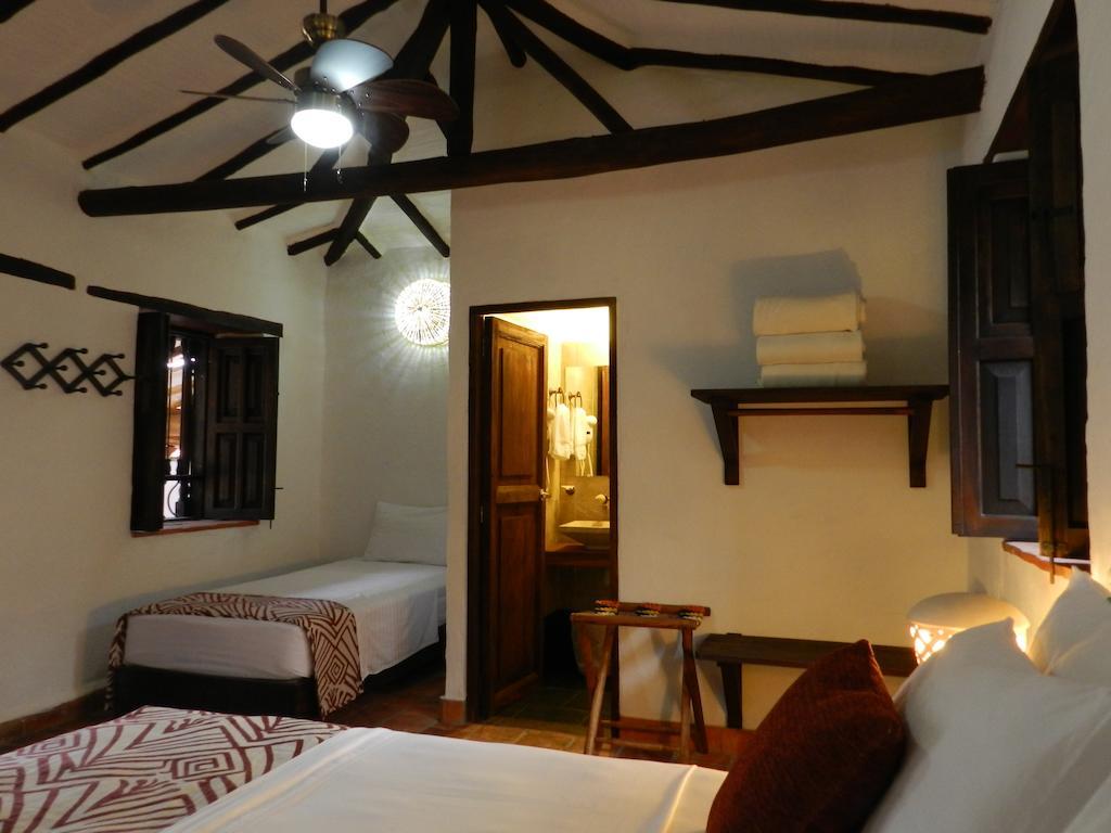 La Loma Hotel בריצ'ארה מראה חיצוני תמונה